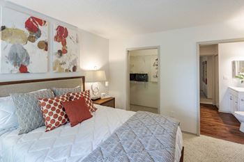 Bedroom with two lamps
